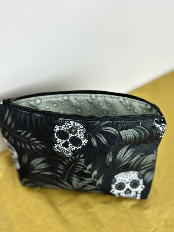 Trousse zippée essentielle / 3 tailles – Image 9