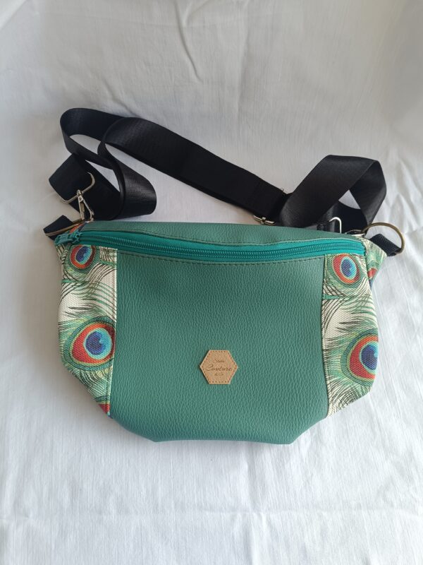 Sac banane en similicuir style années 90, fabrication artisanale dans le Nord de la France
